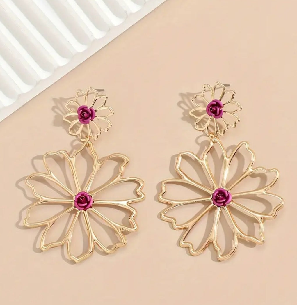 Boucle Kelly fleur creuse doré