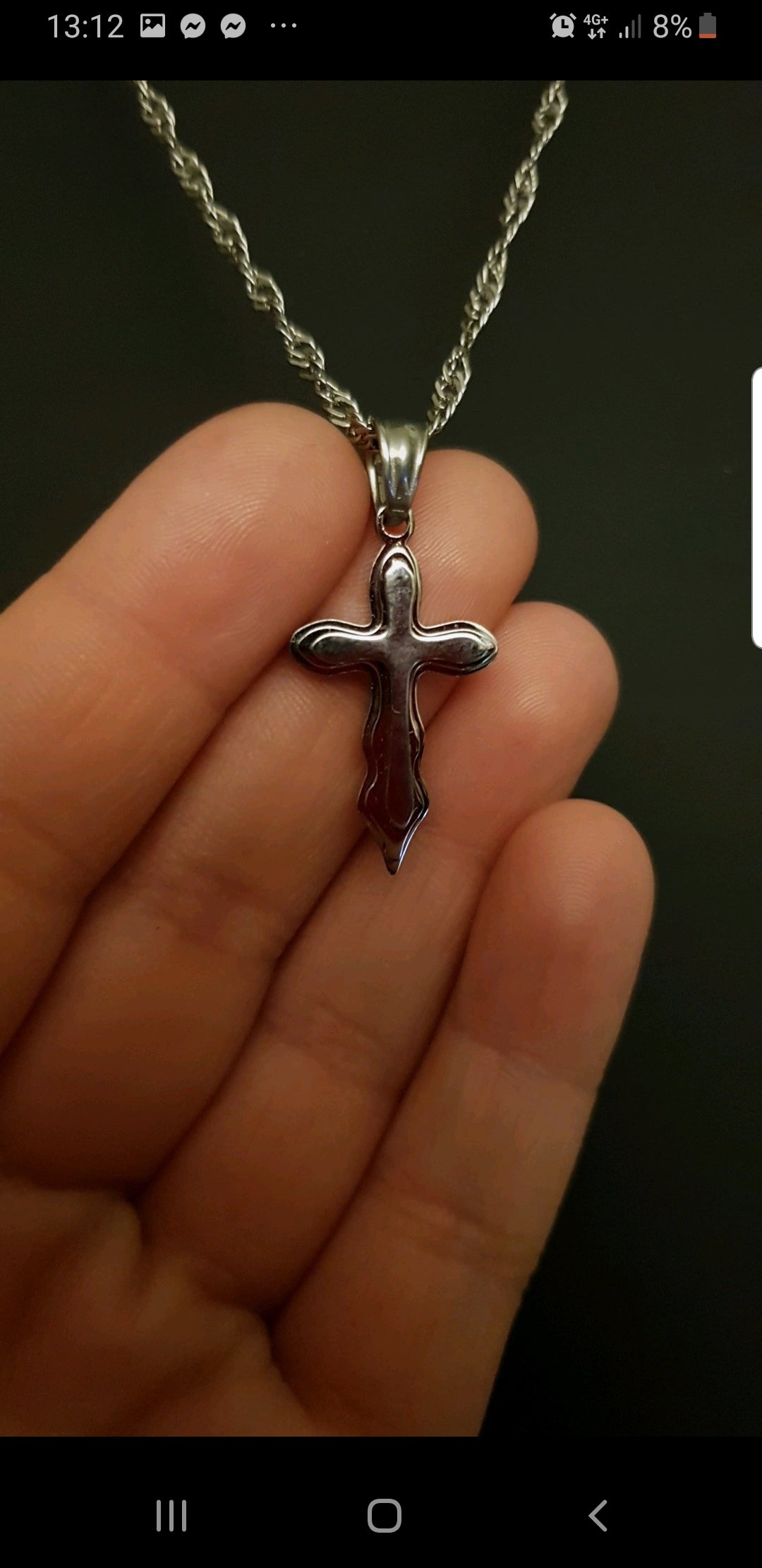 Collier croix 3d