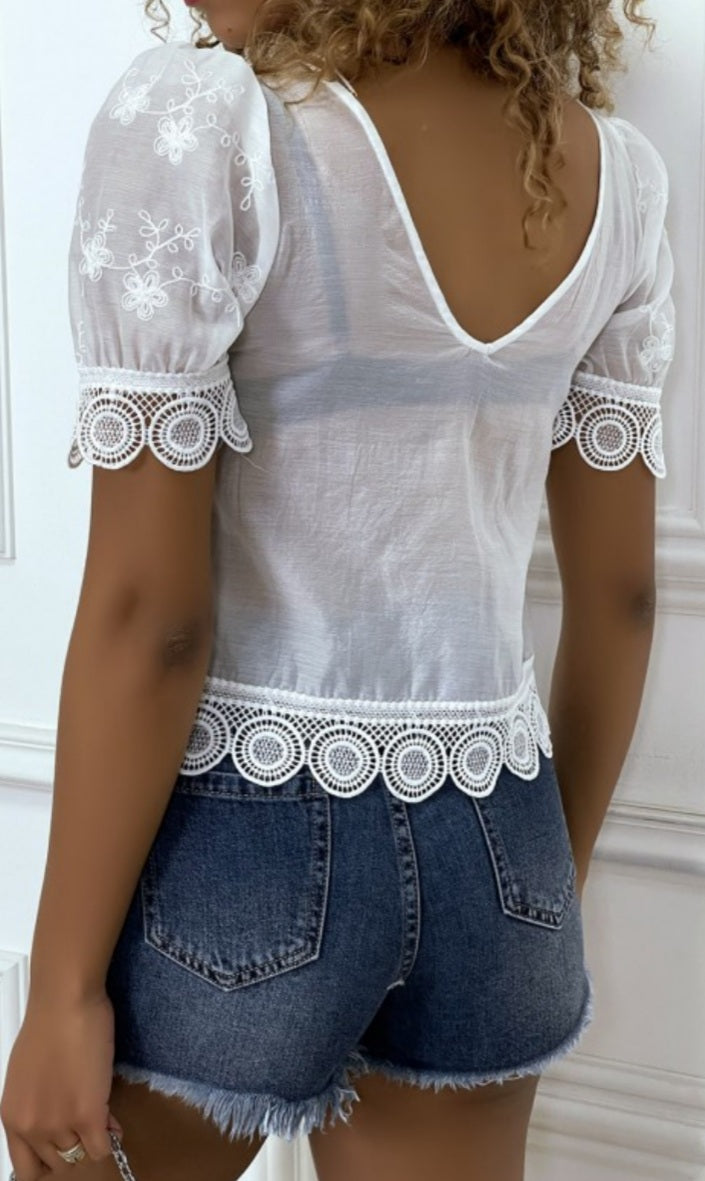 🌼blouse blanche ajourée en col V
