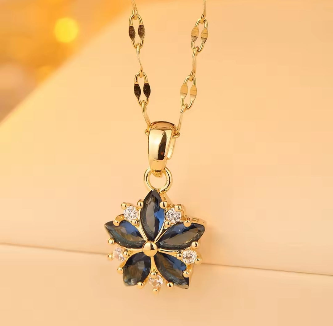 Collier Zara fleur bleu