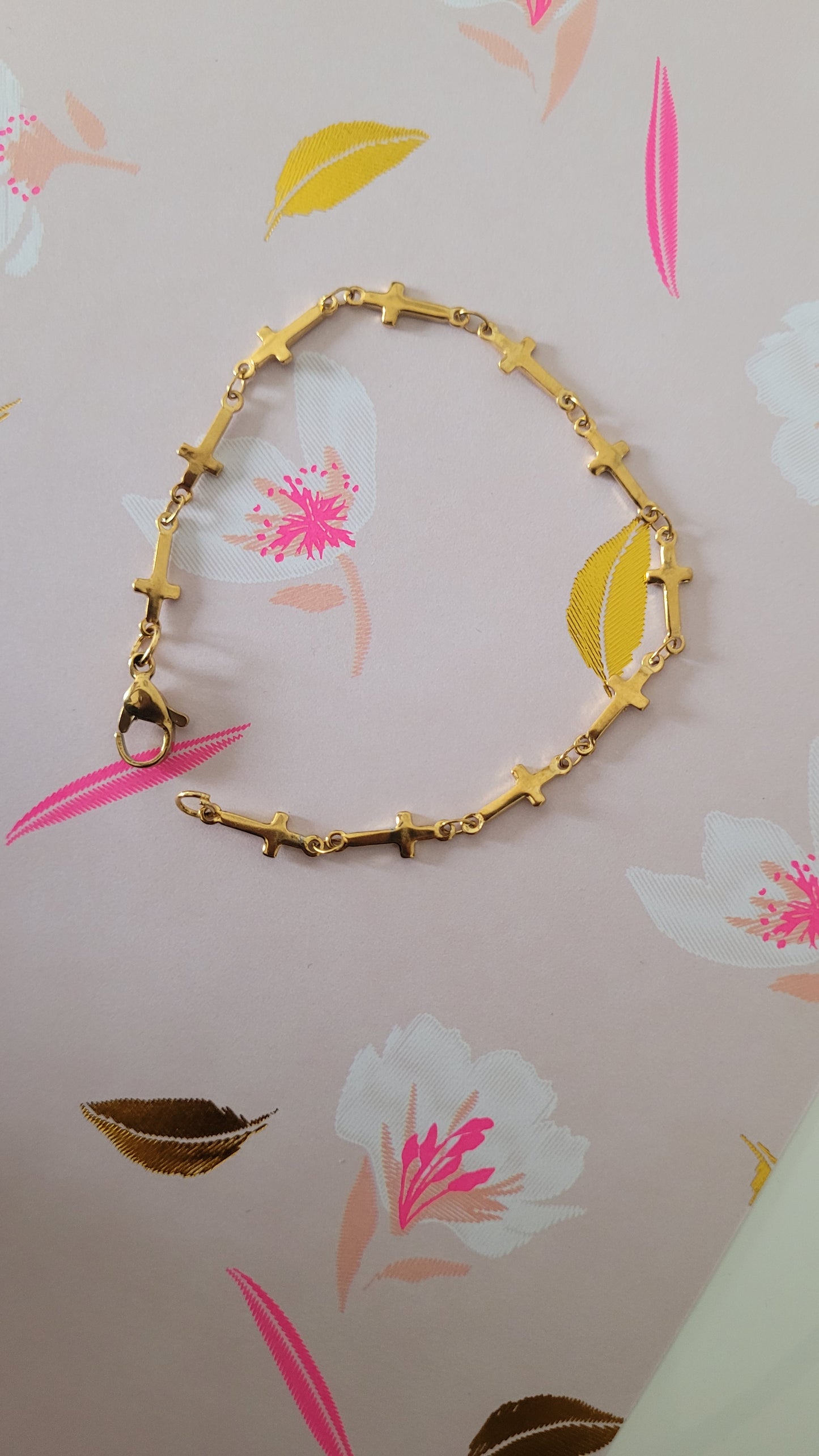 bracelet croix doré