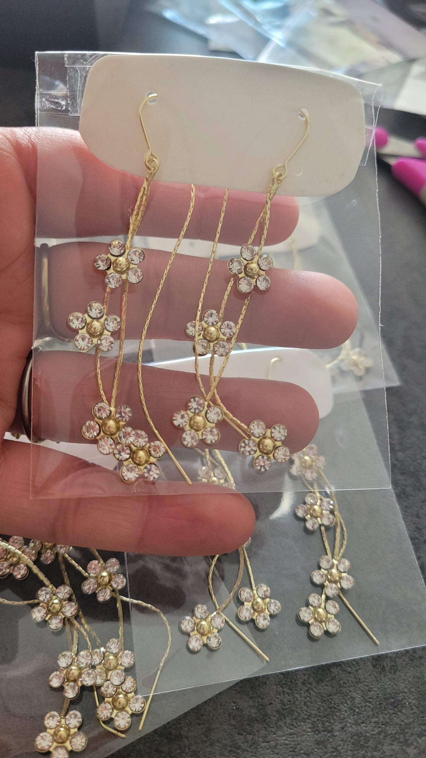 boucles jenny pendante fleur strass