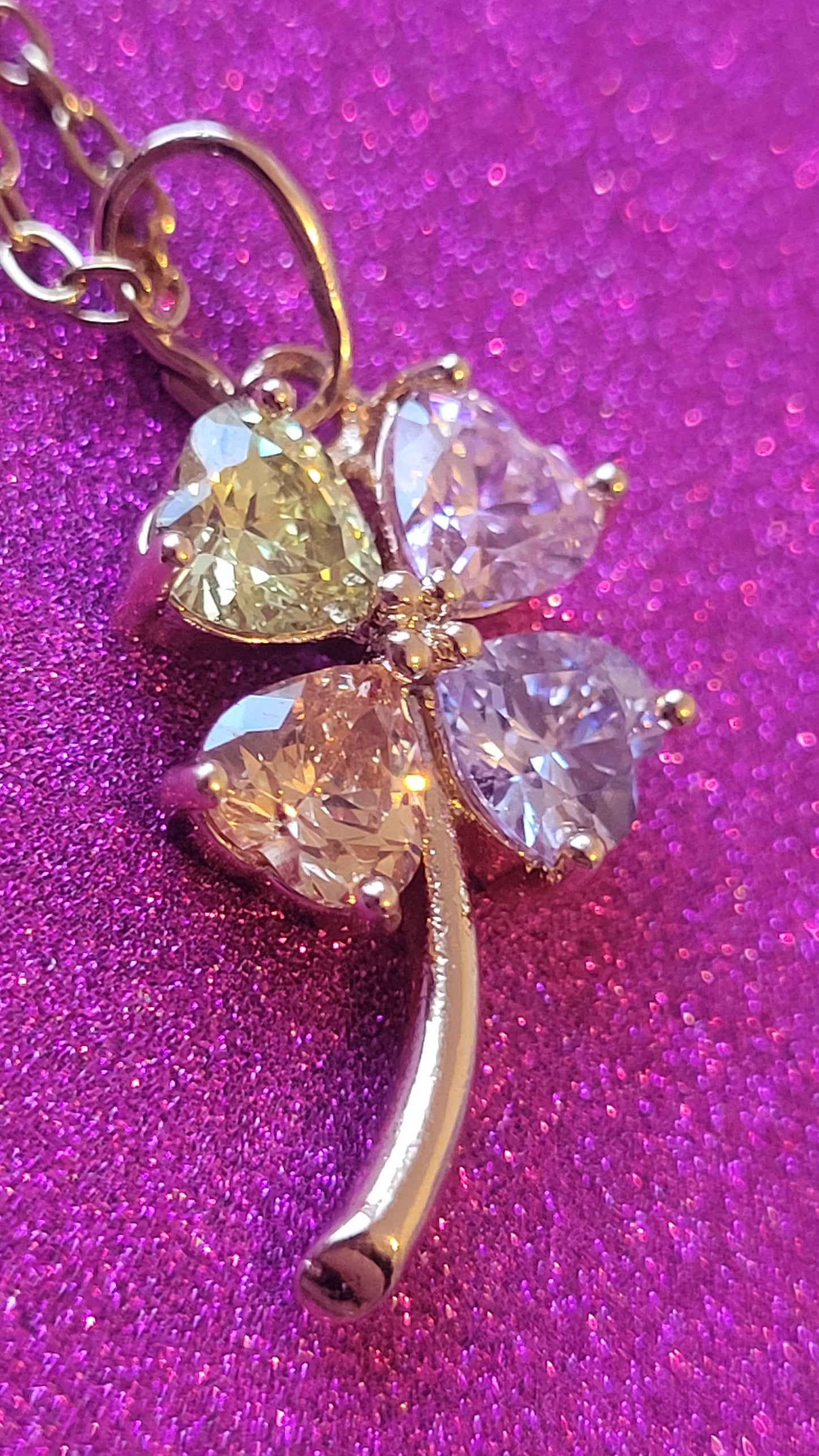 Collier trèfle coloré doré