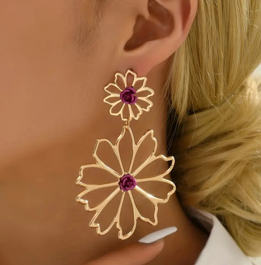 Boucle Kelly fleur creuse doré