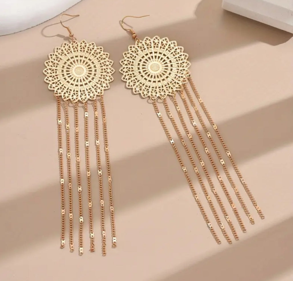 Boucle Barbara doré pendante