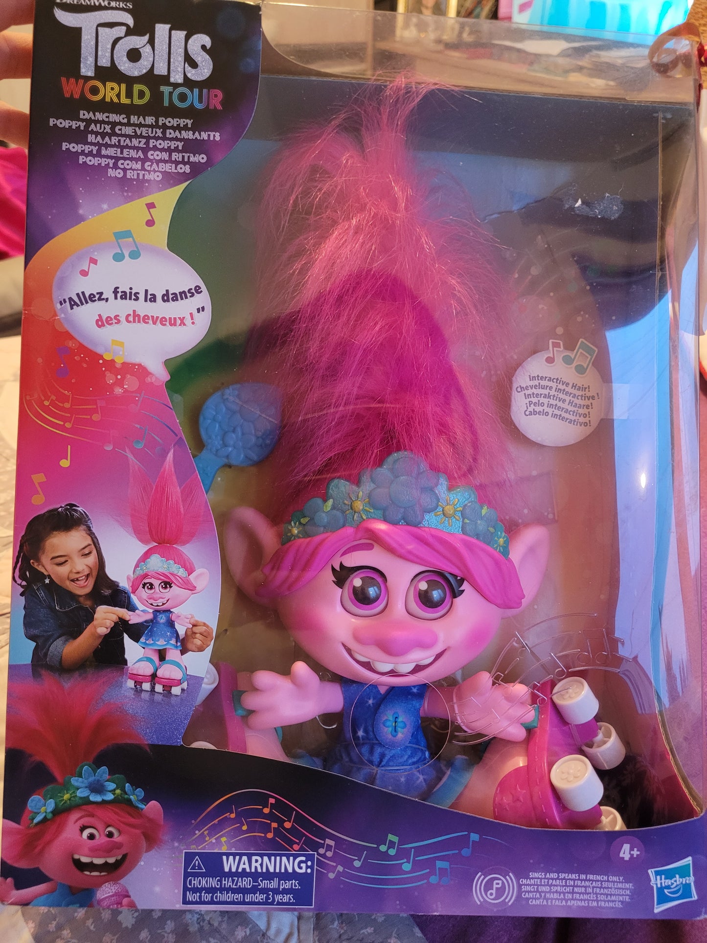 Poppy aux cheveux dansants