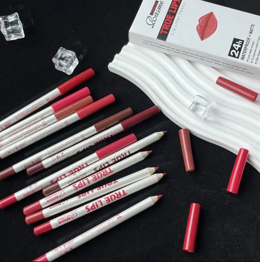 12 crayons à lèvres