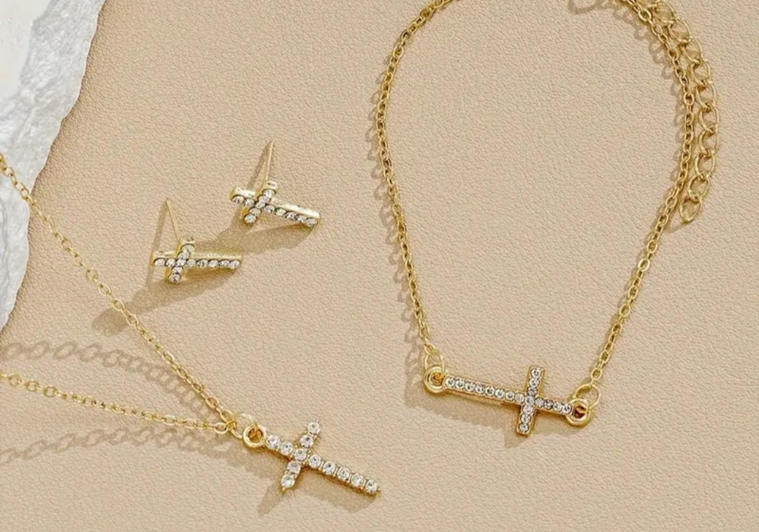 Ensemble 4 bijoux Croix strass doré