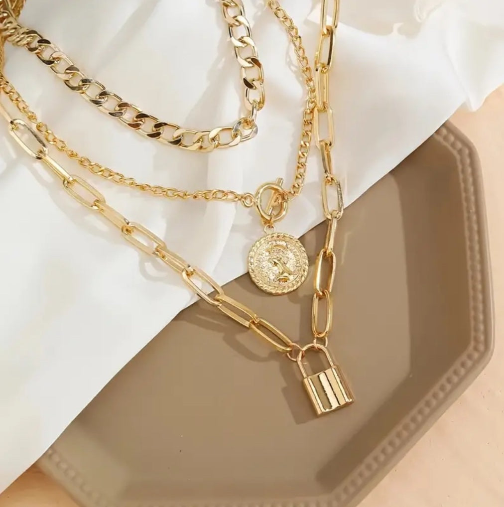 Collier Louna doré avec cadenas