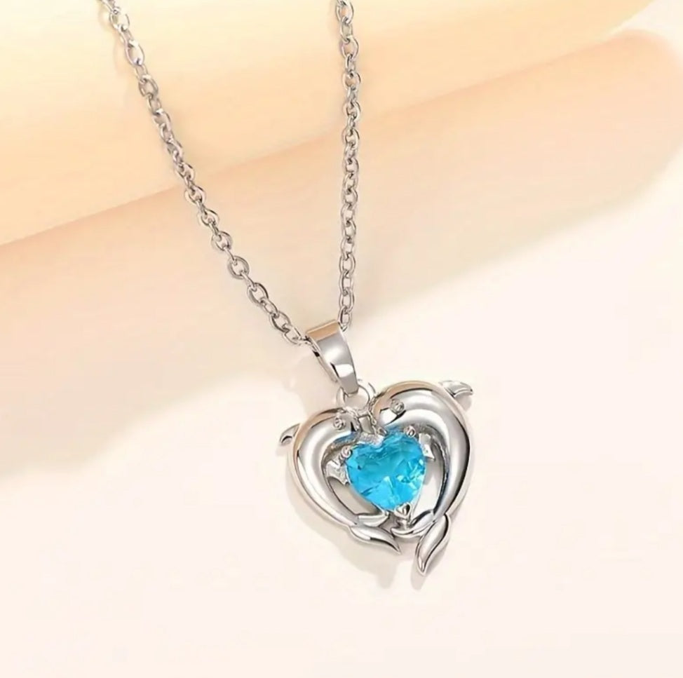 Collier Dauphins coeur bleu