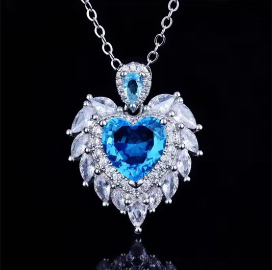 Collier Prada coeur bleu strass Ange