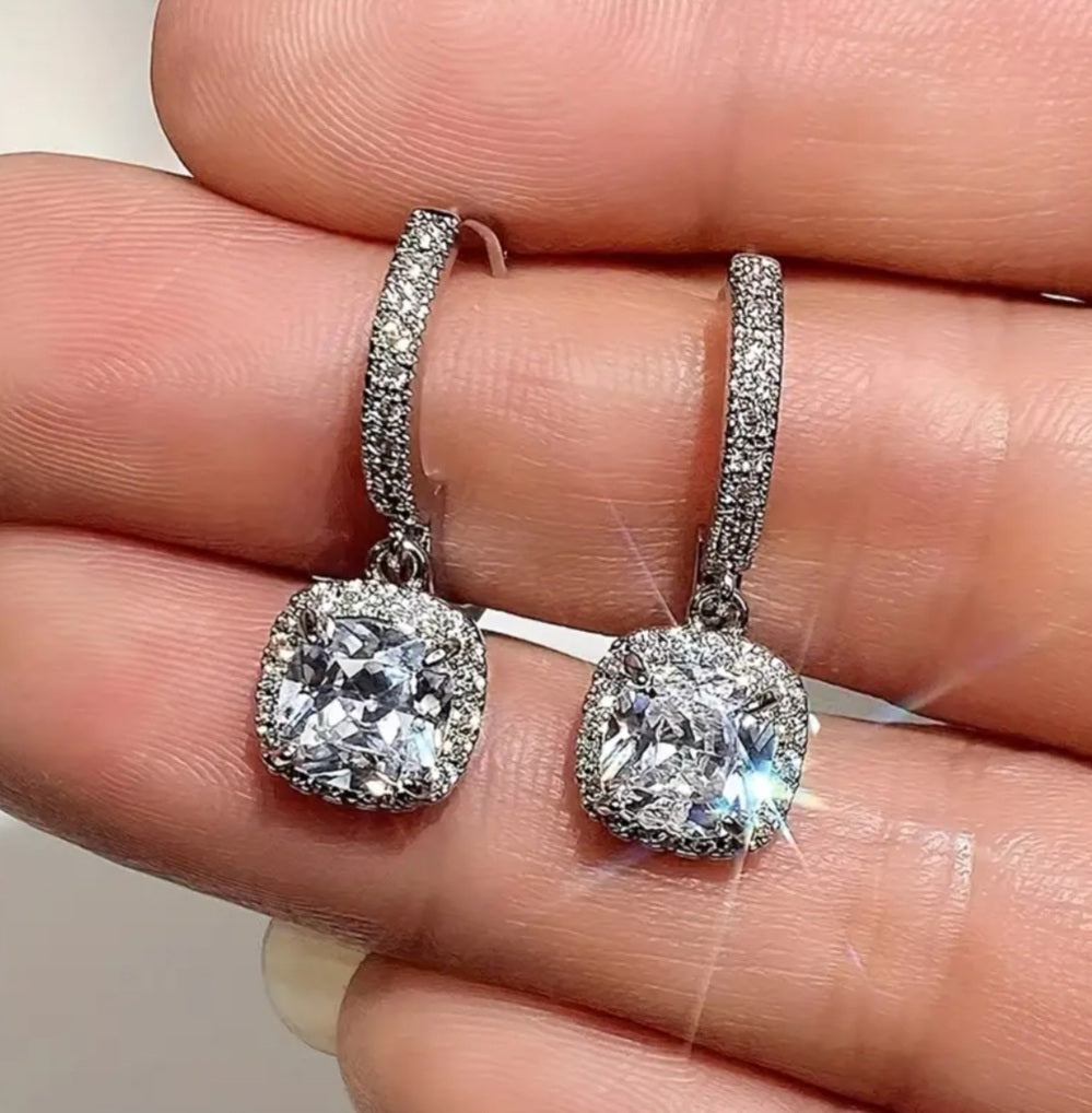 boucles Elisa forme carré brillante