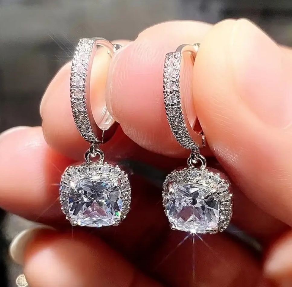 boucles Elisa forme carré brillante