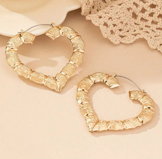 boucles Natasha créoles en cœur doré