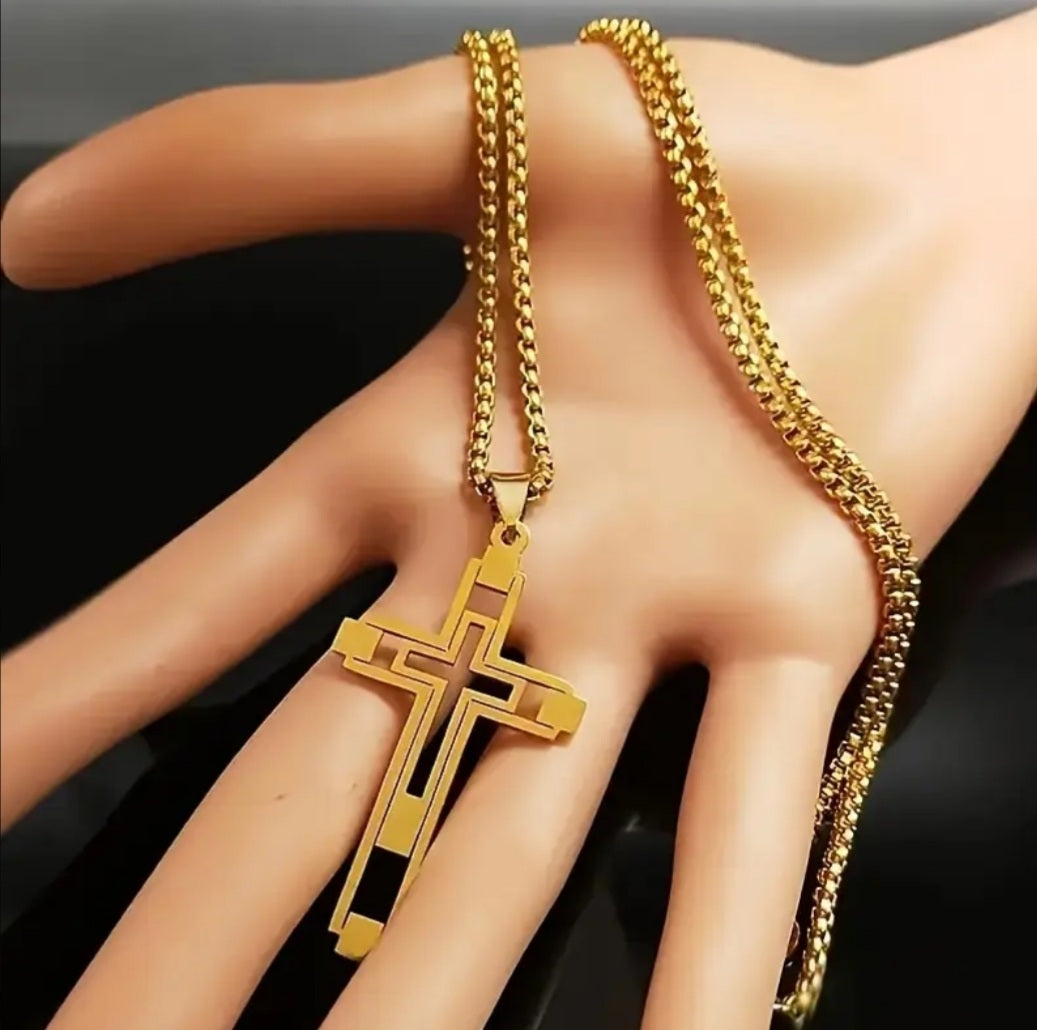 Collier croix religieuse doré