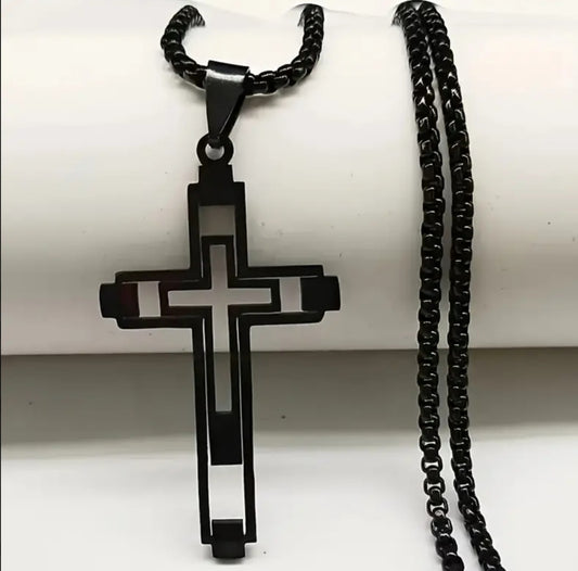 Collier croix religieuse noire