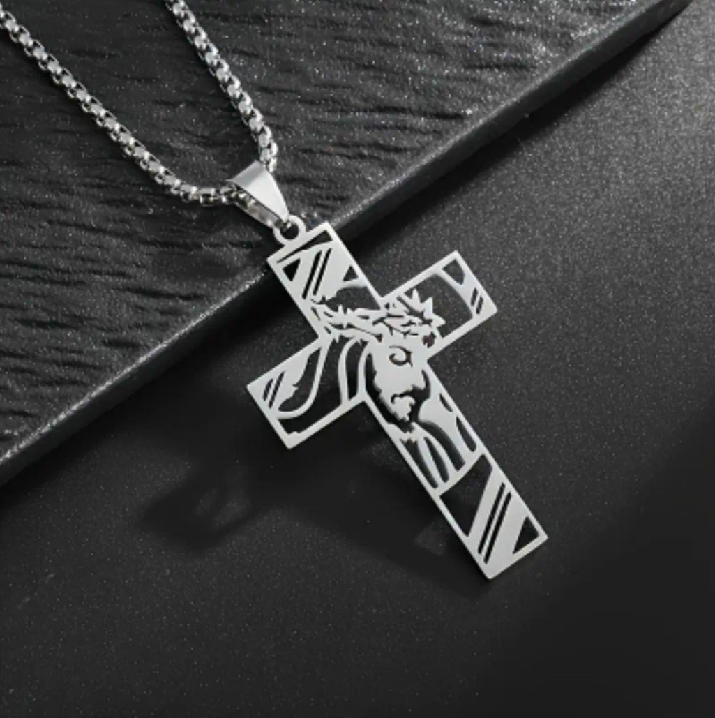 Collier croix argenté