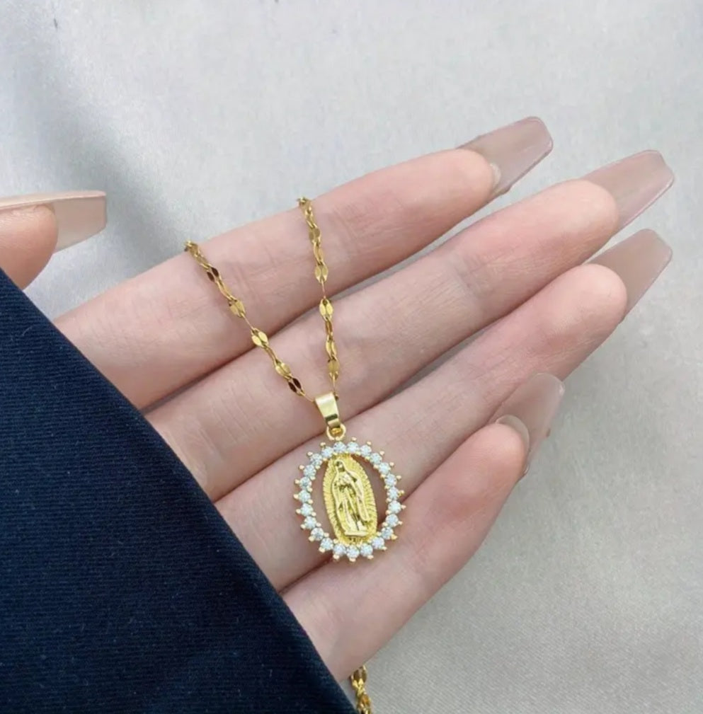 Collier ovale Marie strass doré