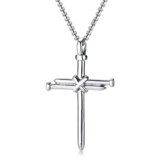 Collier croix clous argenté