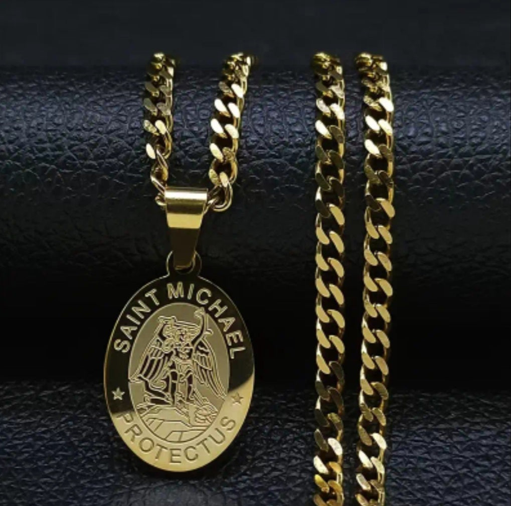 Collier saint Michael doré