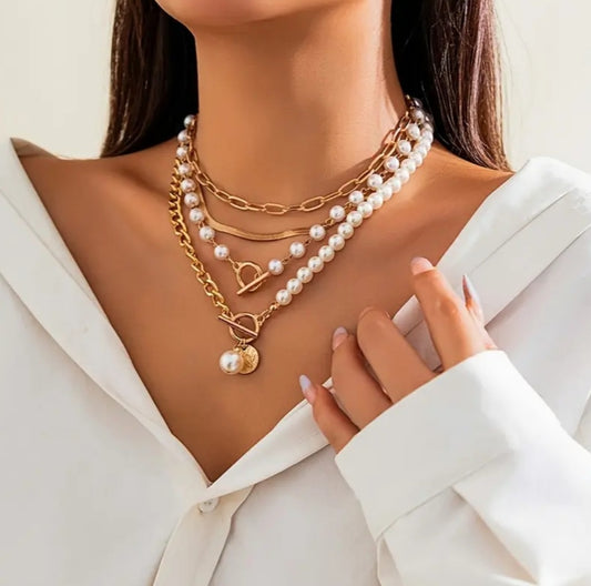 Ensemble Ariane 4 colliers doré/perlé