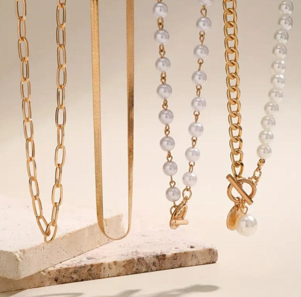 Ensemble Ariane 4 colliers doré/perlé