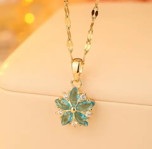 Collier Zara fleur bleu ciel