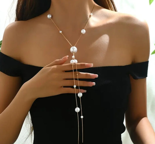 Collier Sabrina en Y avec perles