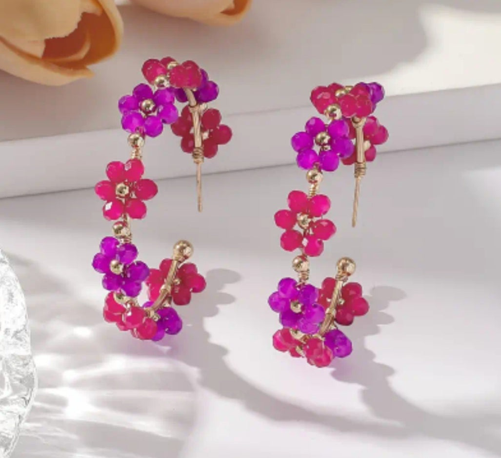 Boucles Shanna Créoles florales fushia
