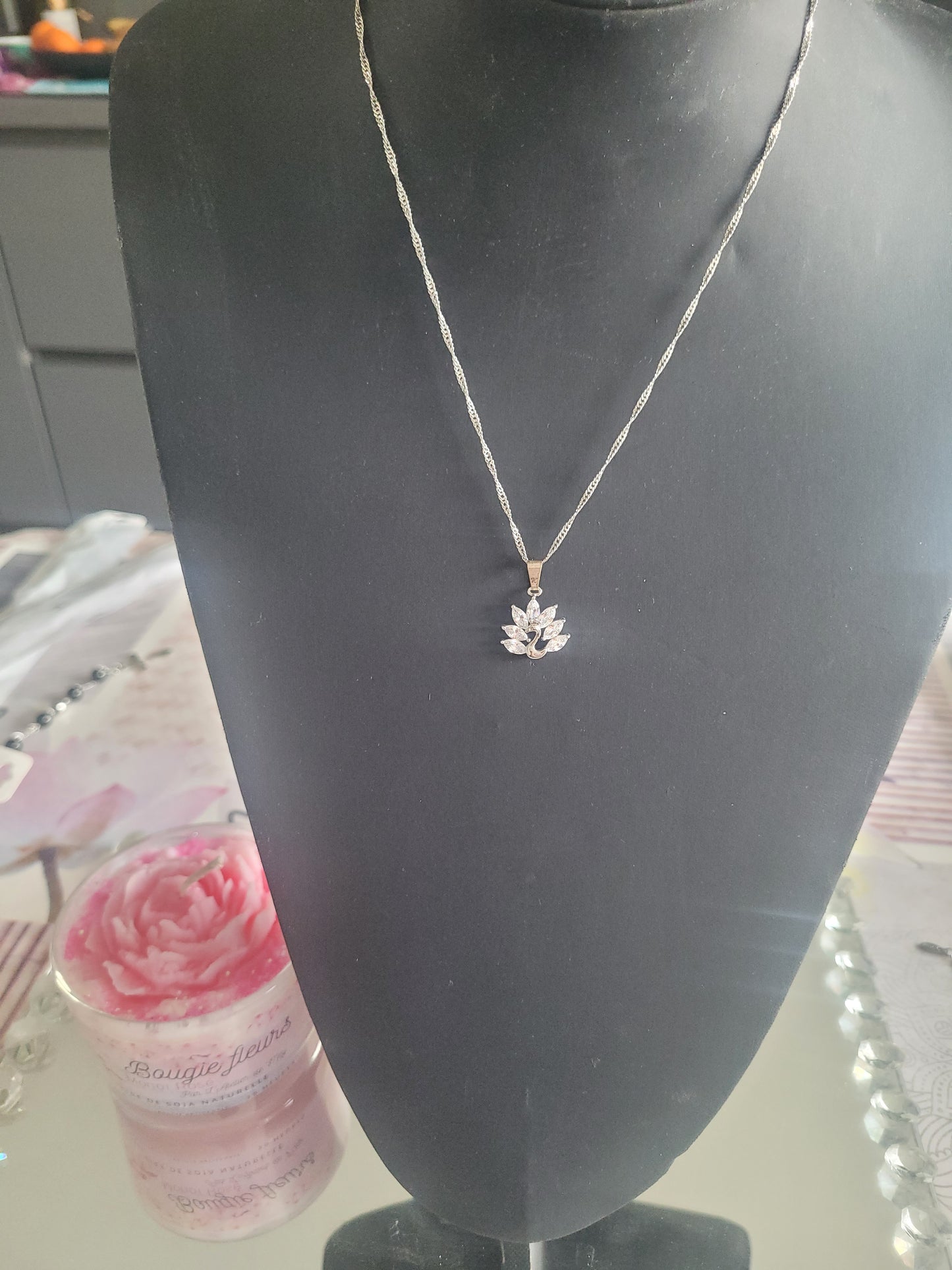 Collier paon strass acier