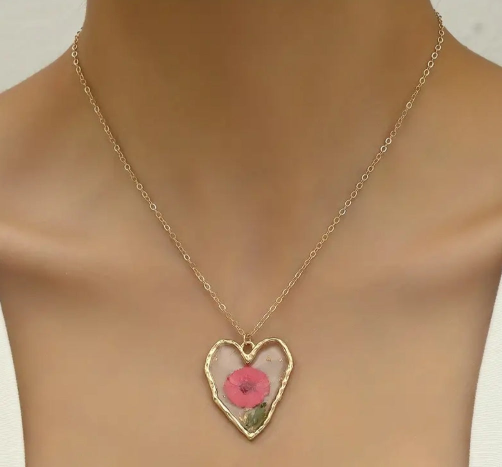 Collier Célia coeur fleur