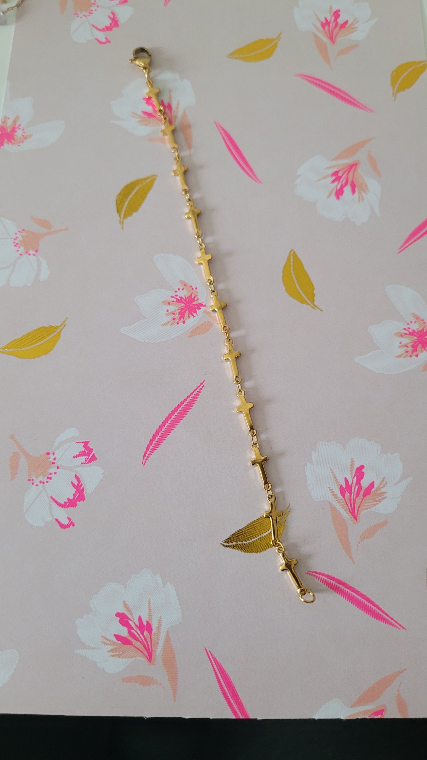 bracelet croix doré