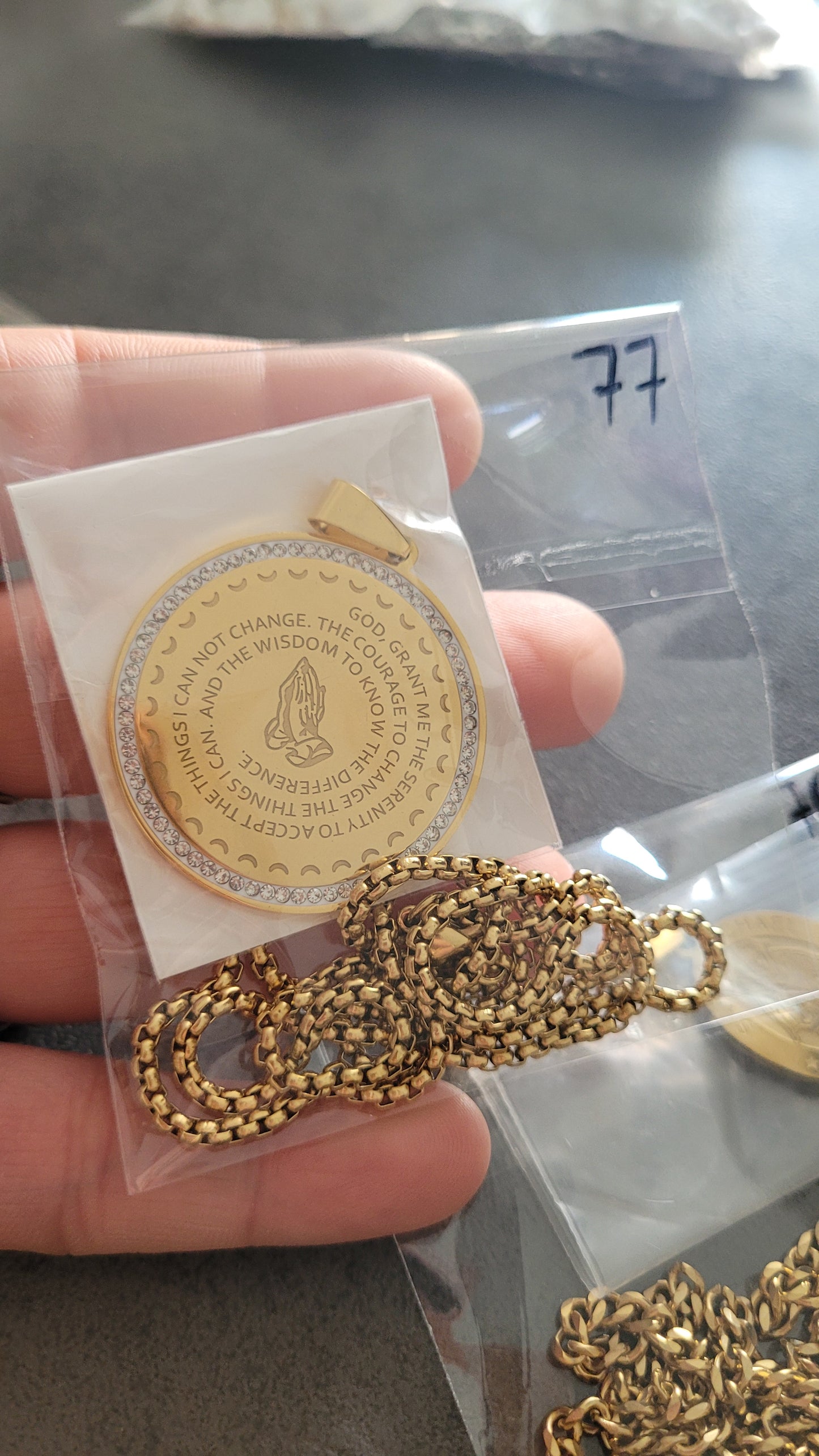 Collier l'archange St Michel doré