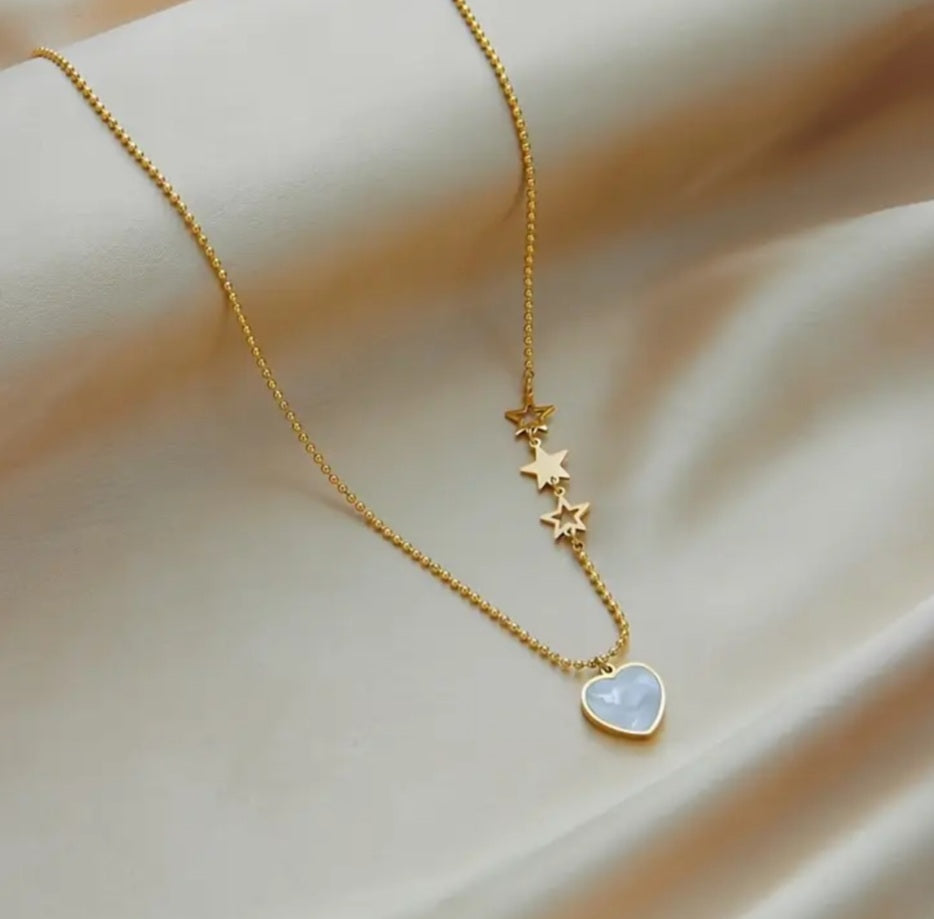 Collier Lolita doré coeur avec ses 3 étoiles 🌟