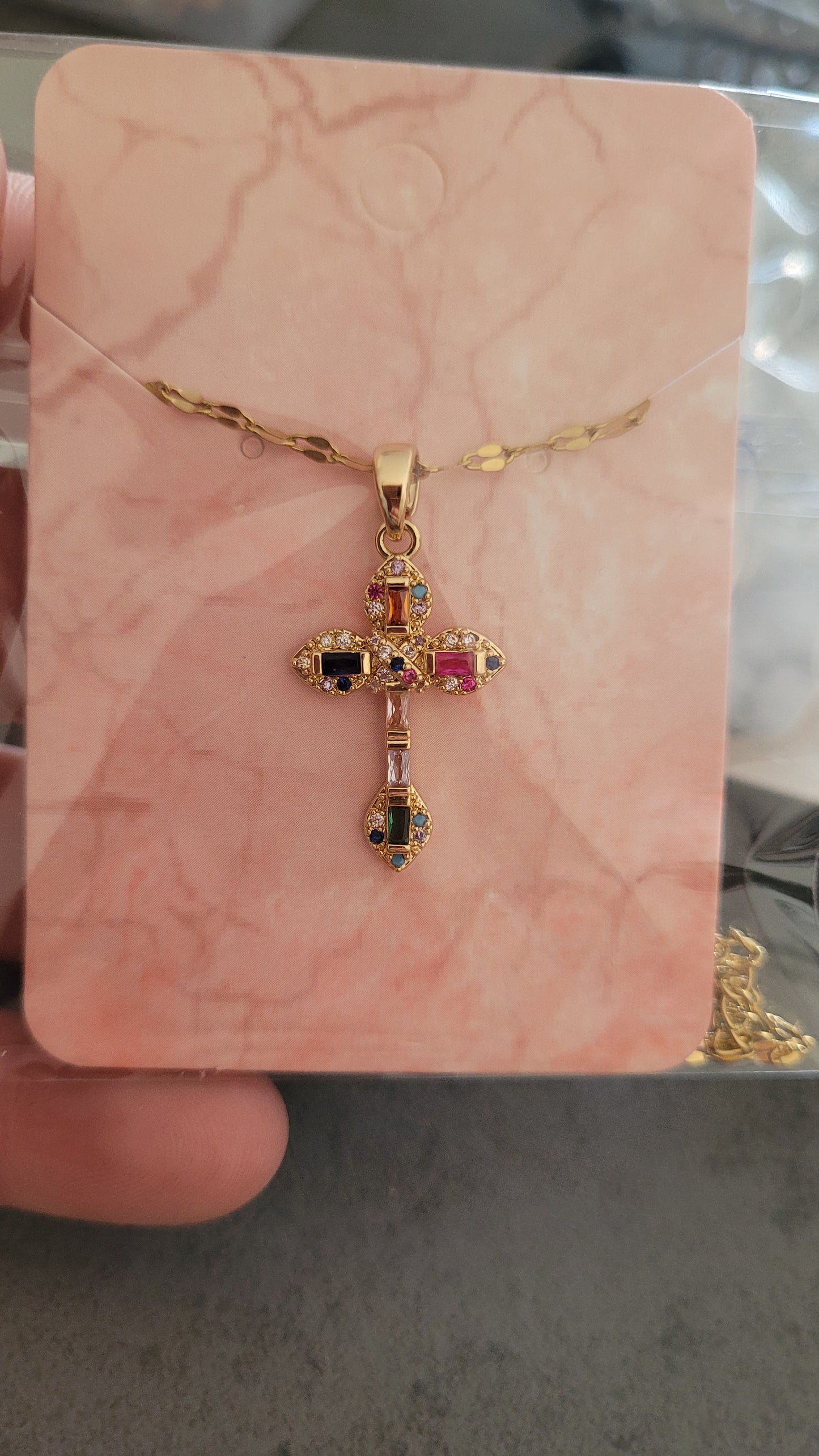 Collier croix coloré doré