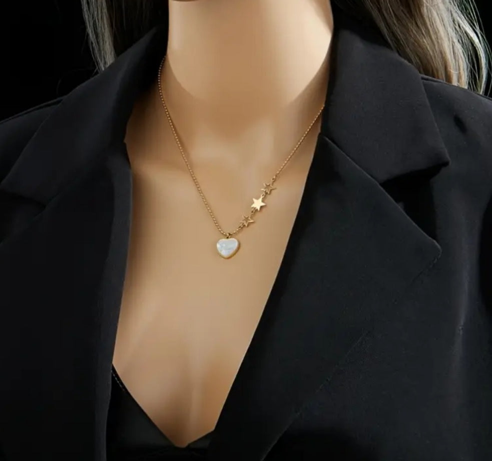 Collier Lolita doré coeur avec ses 3 étoiles 🌟