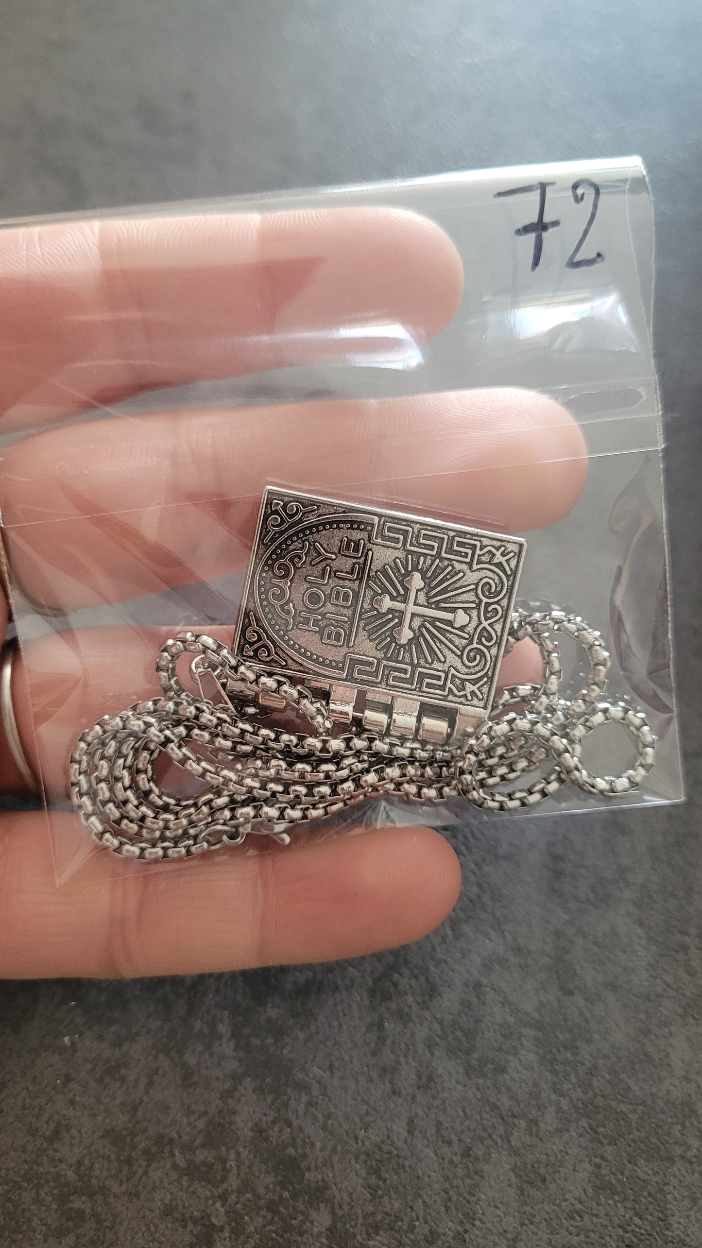 Collier Bible argenté