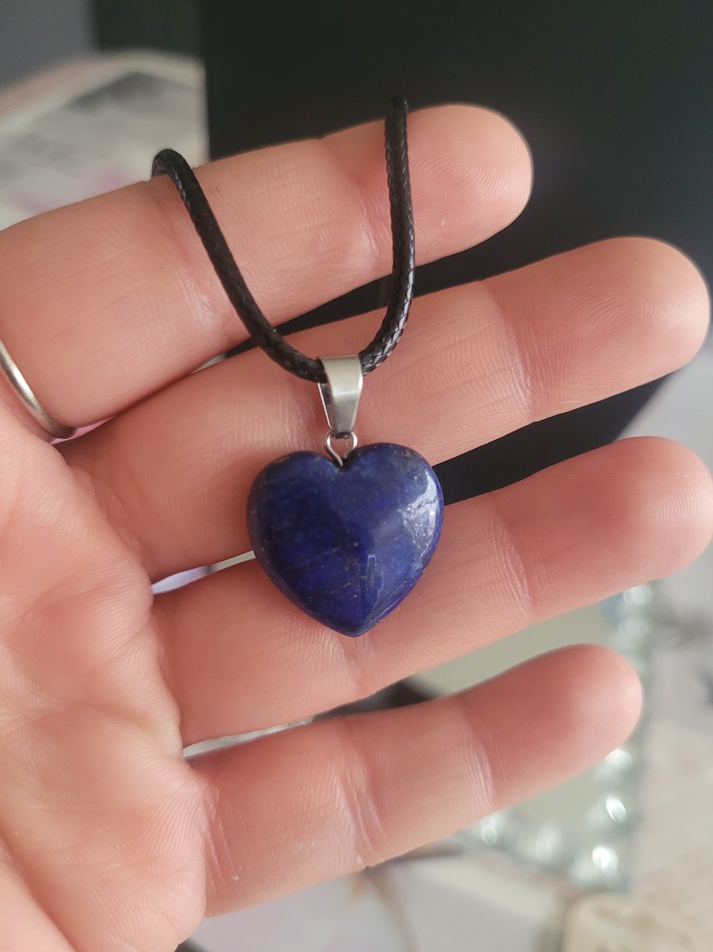 Collier coeur bleu en verre