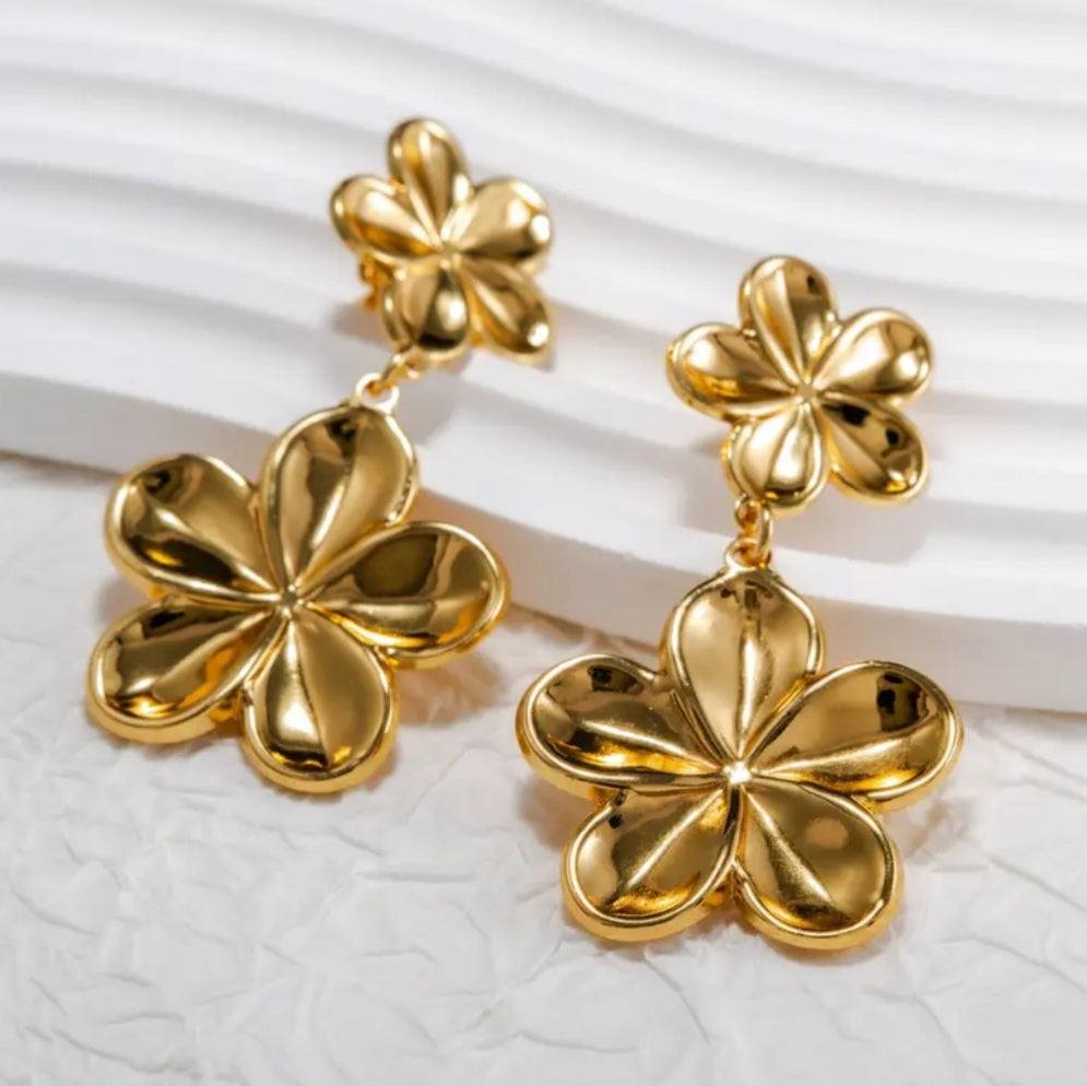 boucles pendante fleur doré