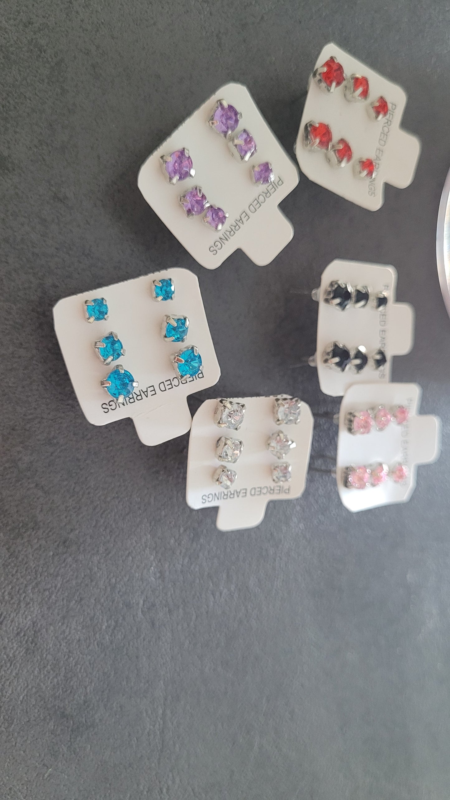 18 paires de boucles strass