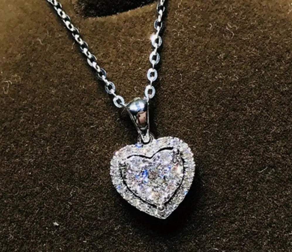 Collier Amélia coeur blanc