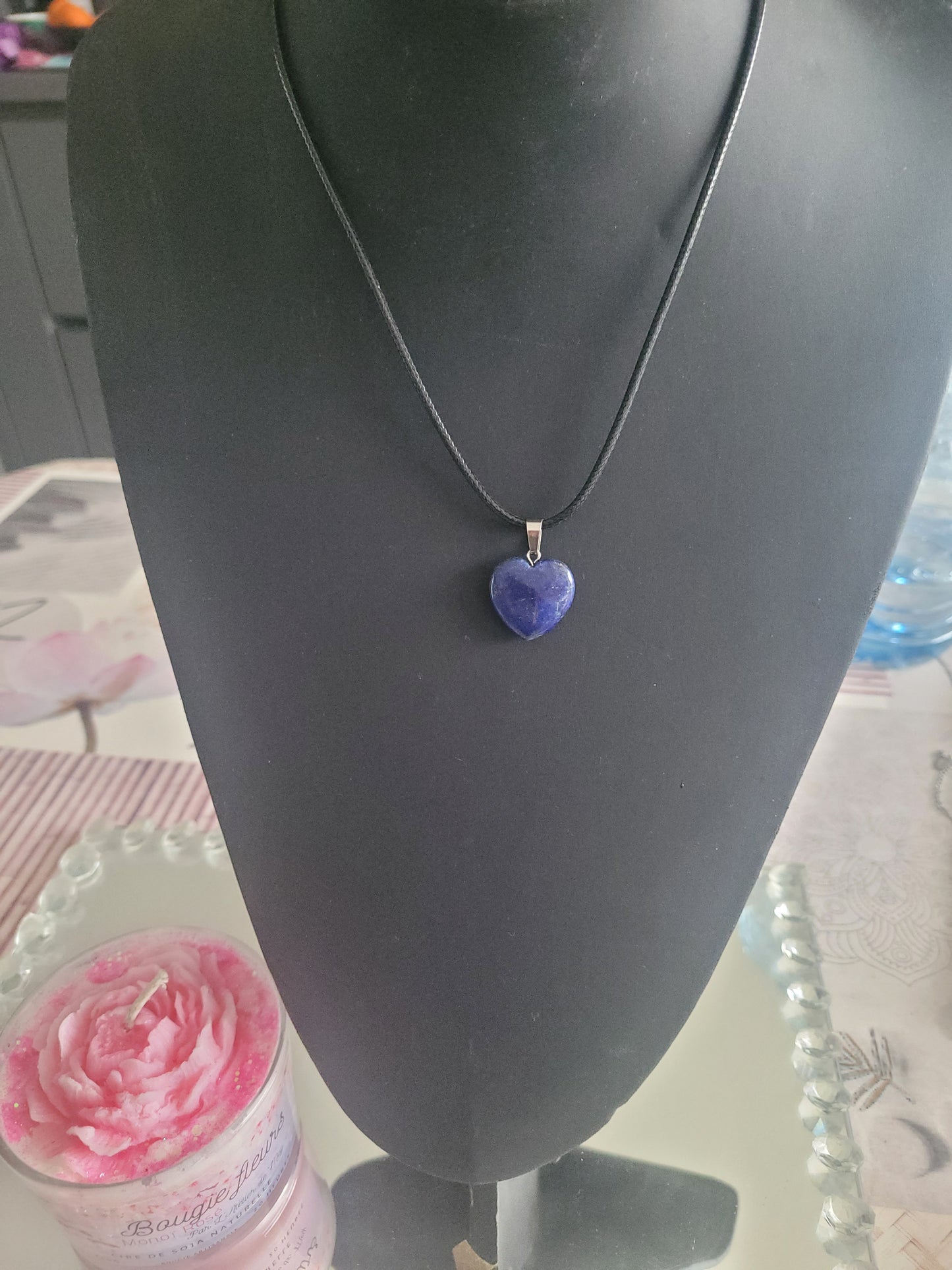 Collier coeur bleu en verre