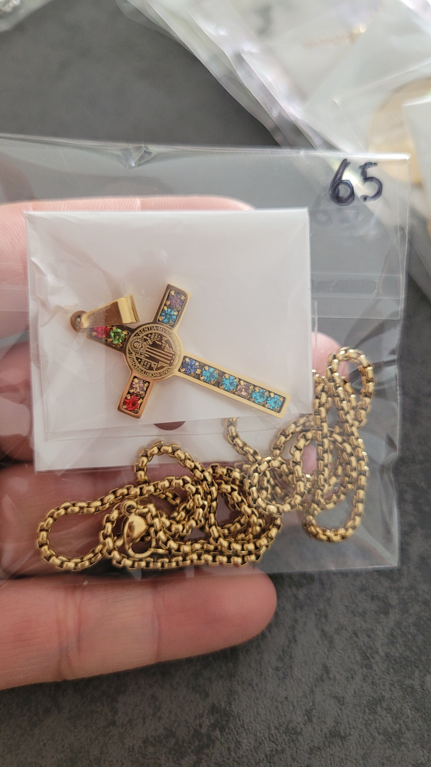 Collier Croix doré colorés