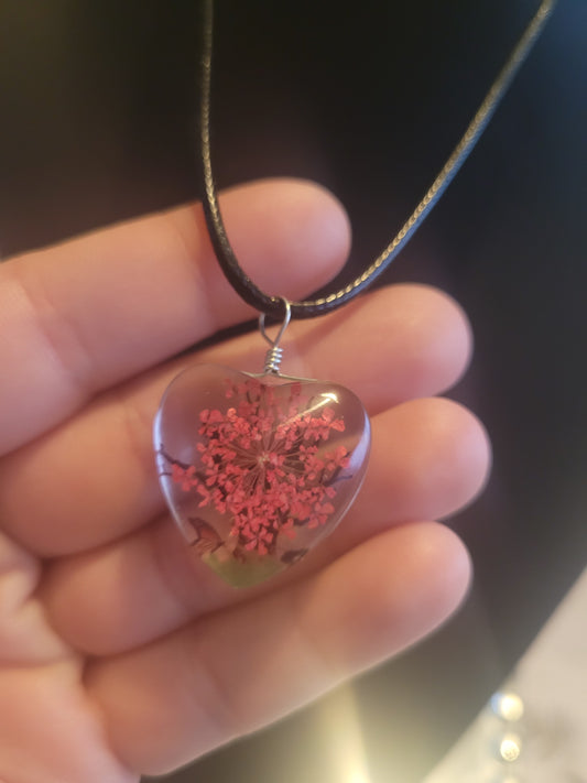 Collier coeur verre fleur rouge