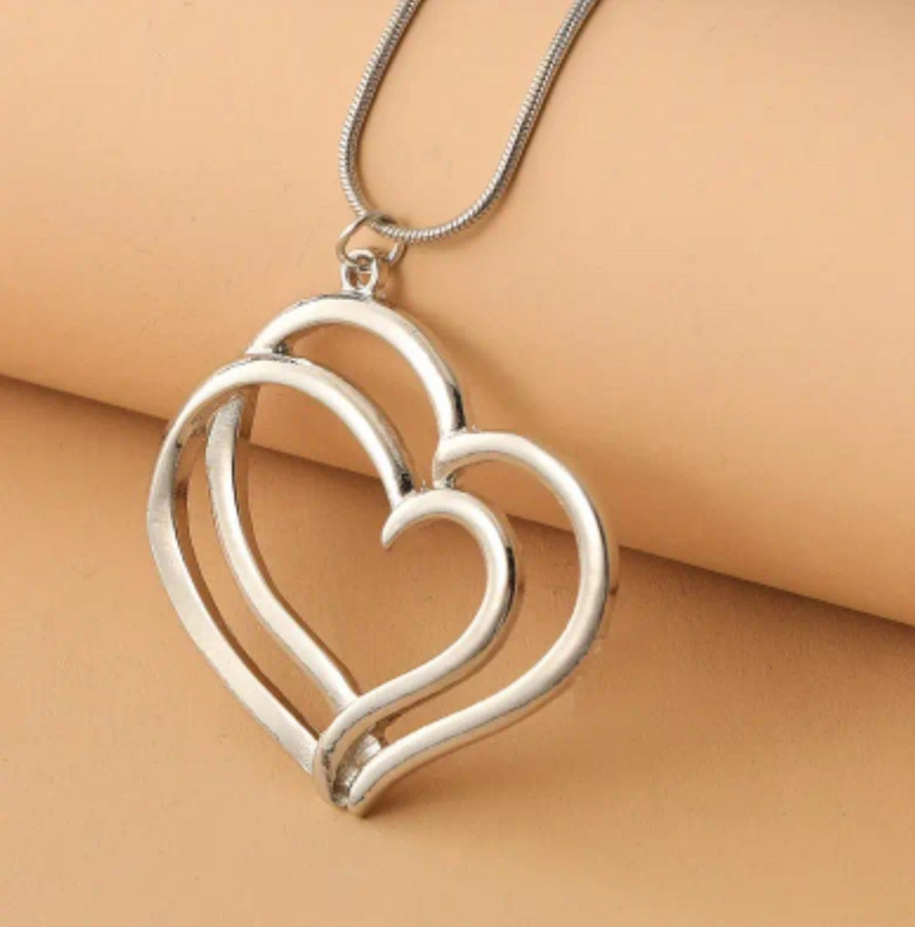 Collier Angela coeur l'un dans l'autre