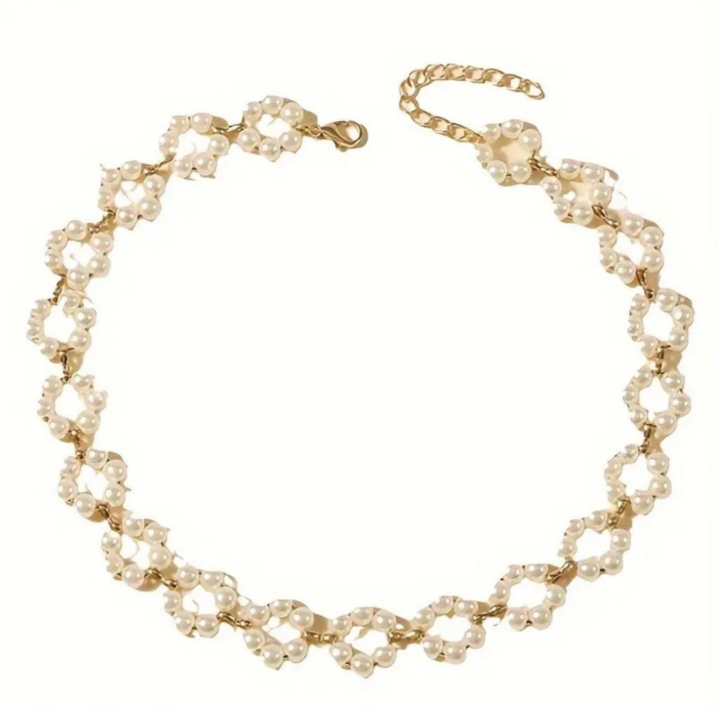 Collier Caroline fleur perlé