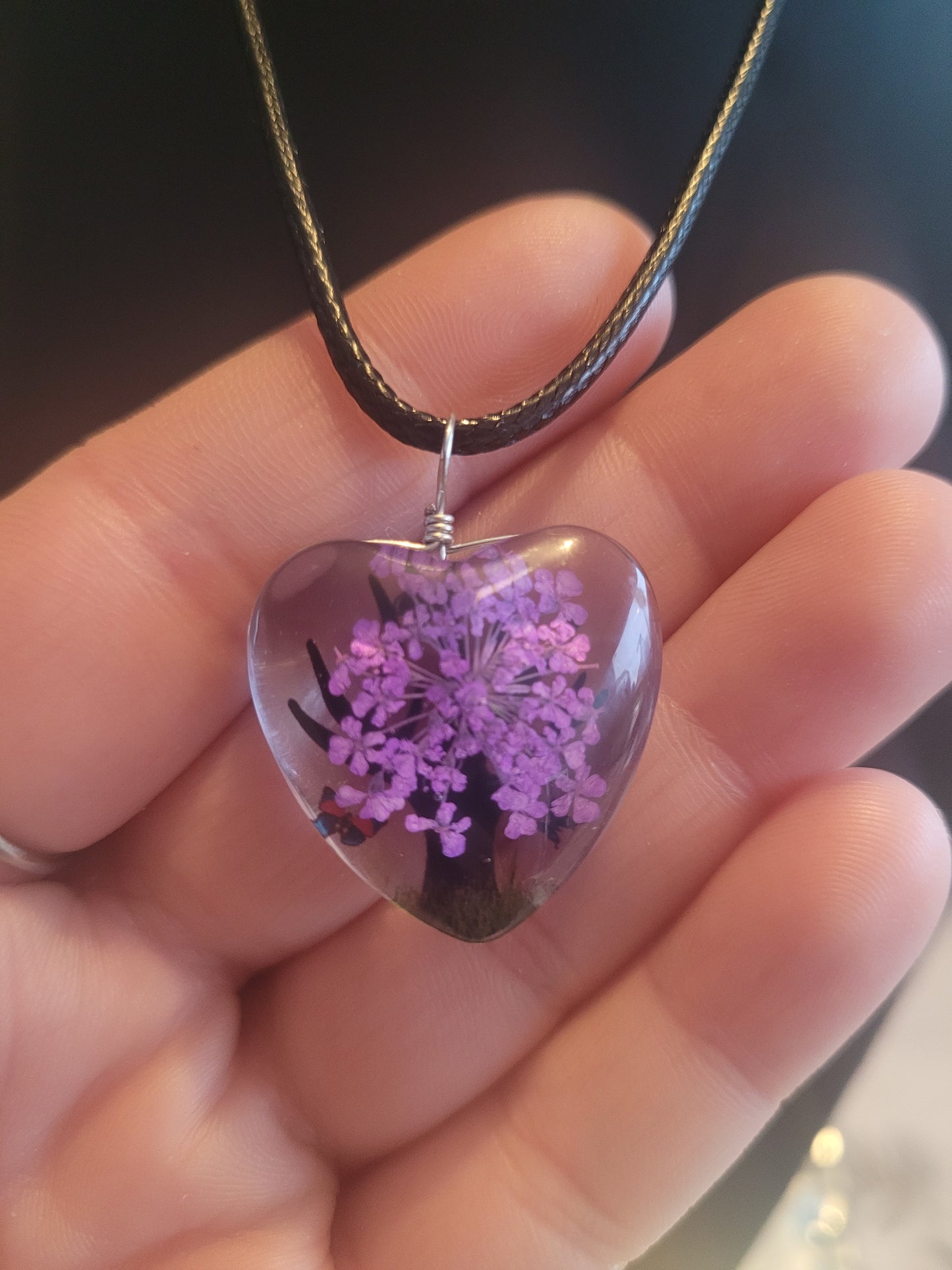 Collier coeur verre fleur violette