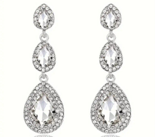 boucles Chanel pendante strass grise