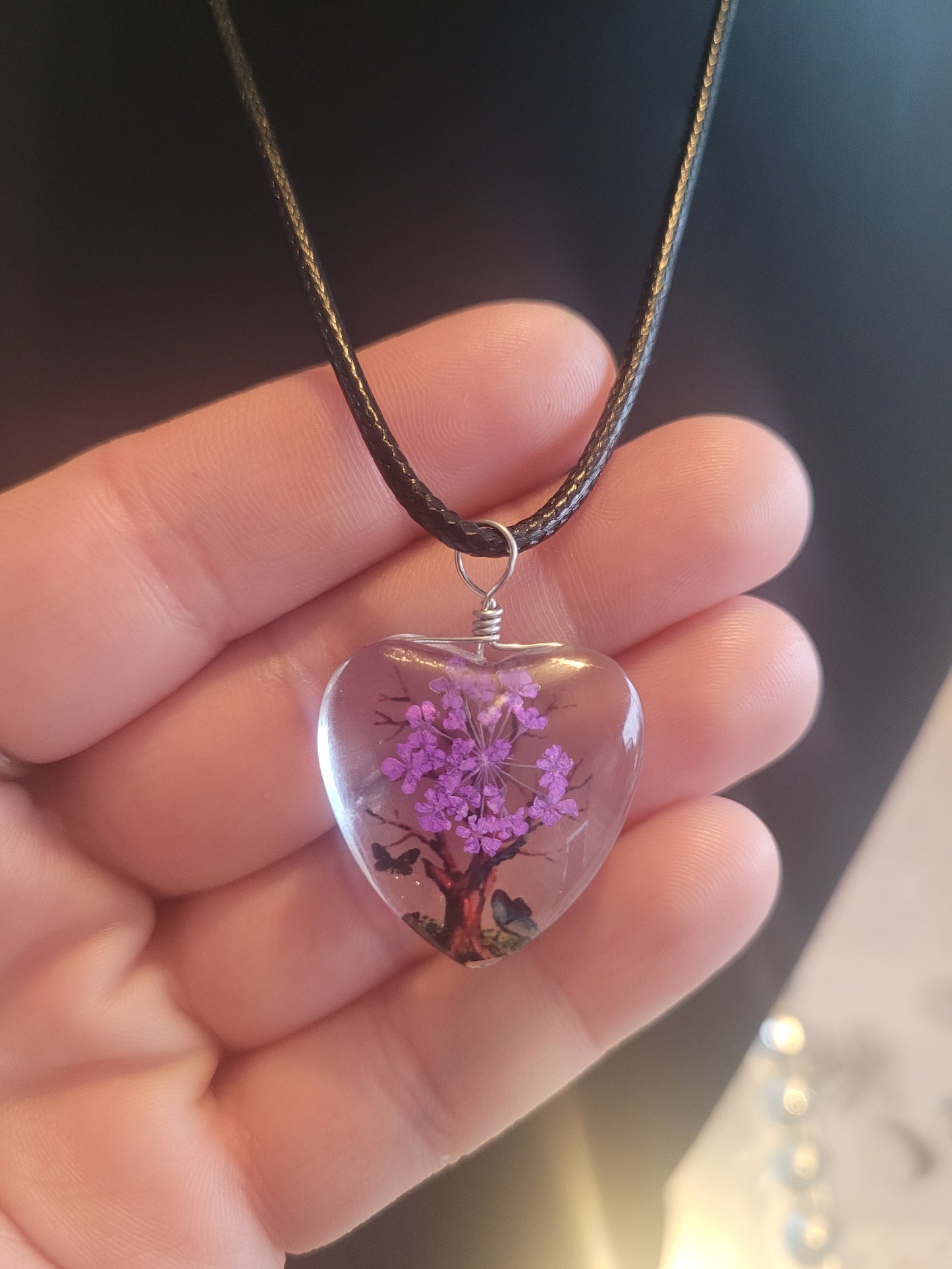 Collier coeur verre fleur violette