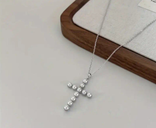 Collier croix perle
